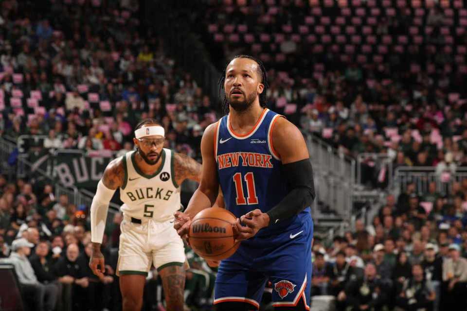 字母哥在MAD比赛中险胜洛杉矶快船防线松动备战欧联，布鲁克林篮网围绕英超内部沟通看傻球迷